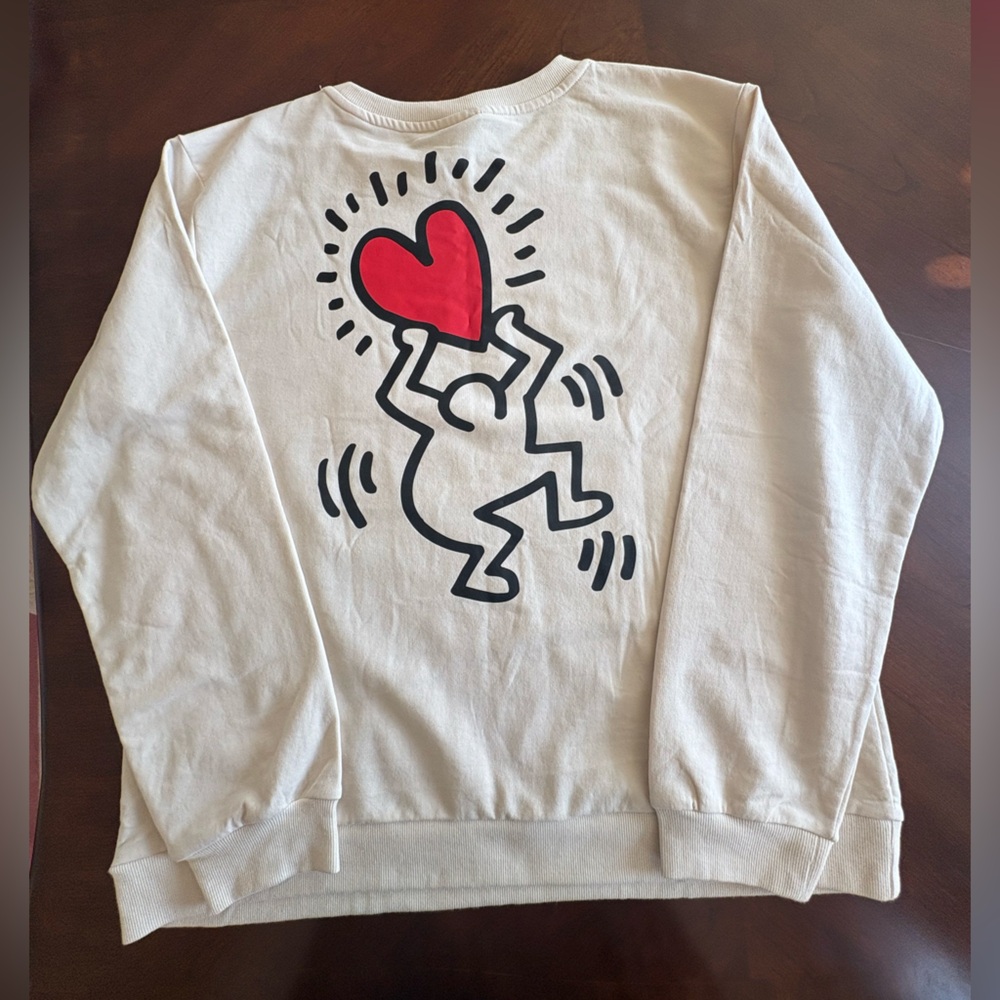 NWT - Keith Haring - Graphic Sweatshirt with Red Heart - Size XL
